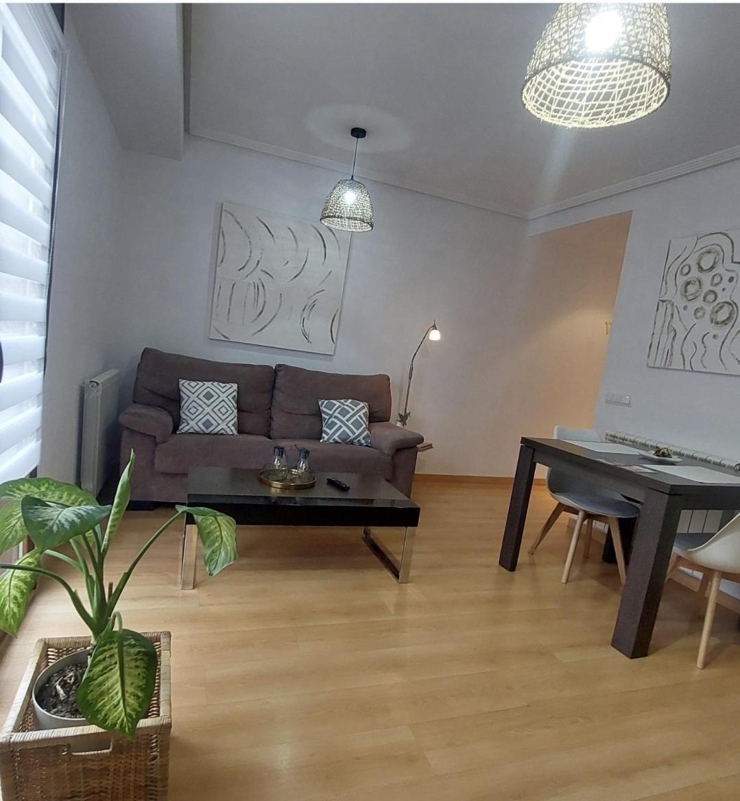 Apartamento Vive Теруел Екстериор снимка